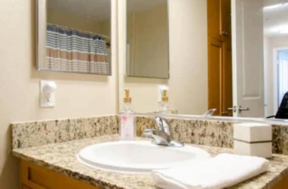 Apartment Spacious 2-bedroom Near Disneyland And Convention Center *
